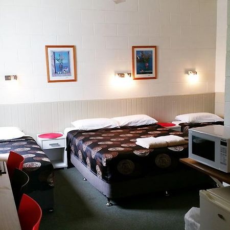 A&A Lodge Motel Emerald Eksteriør billede