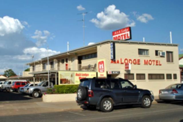 A&A Lodge Motel Emerald Eksteriør billede