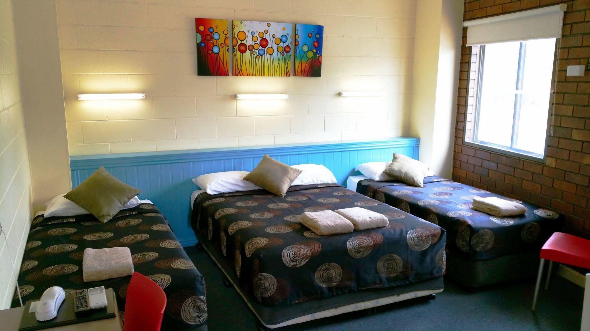 A&A Lodge Motel Emerald Eksteriør billede